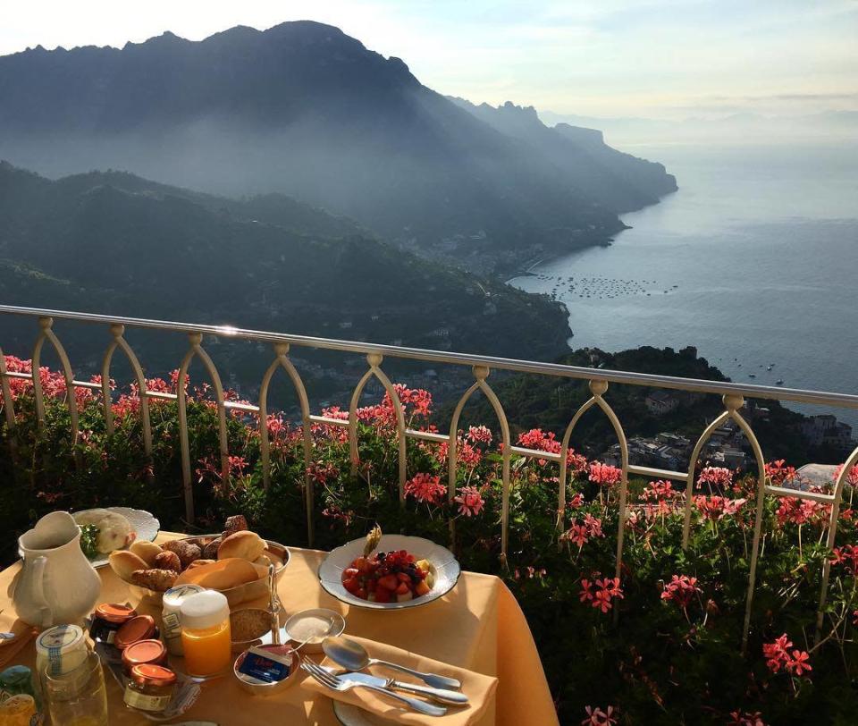 Uno de los días desayunó con su amado con esta vista