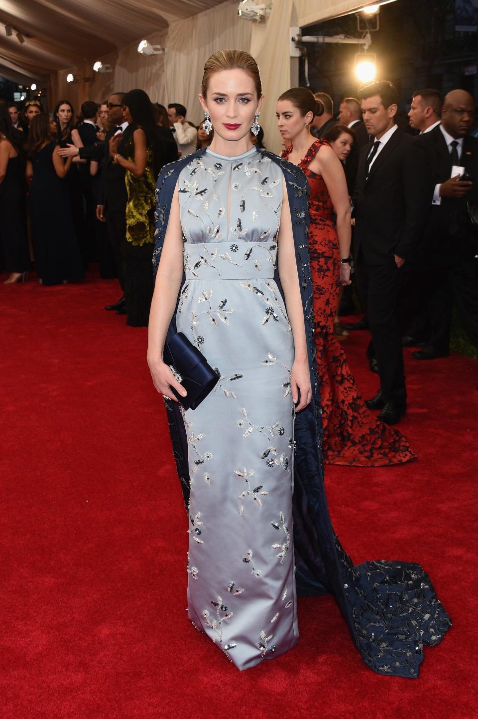 <h1 class="title">Emily Blunt in a Prada dress and Anna Hu Haute Joaillerie jewelry</h1><cite class="credit">Photo: Getty Images</cite>