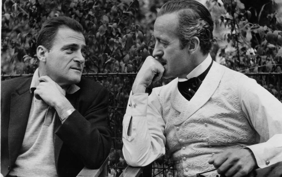 Producer Mike Todd with his Around the World In 80 Days star David Niven - Getty