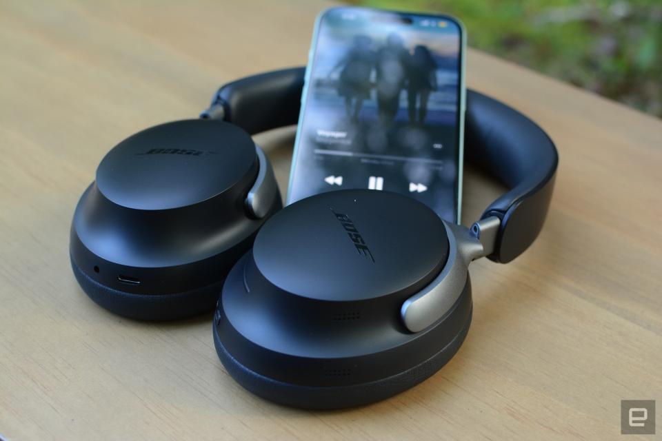 <p>Bose QuietComfort Ultra Headphones review</p> 