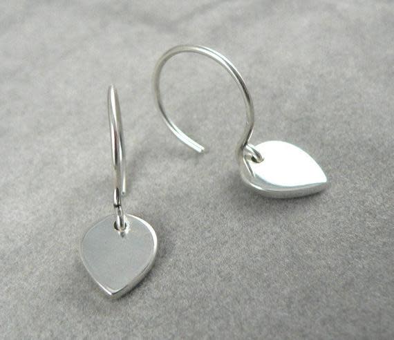 Asilomarworks Nina Sterling Silver Petal Earrings. (Photo: Asilomarworks/Etsy)