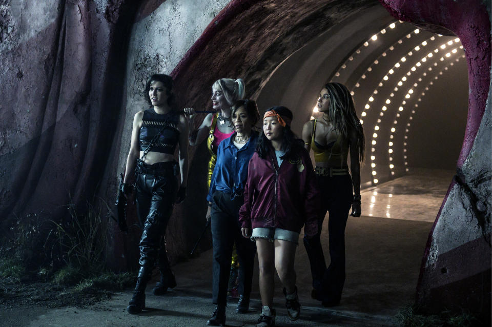 (L-r) Mary Elizabeth Winstead as Huntress, Margot Robbie as Harley Quinn, Rosie Perez as Renee Montoya, Ella Jay Basco as Cassandra Cain and Jurnee Smollett-Bell as Black Canary in Warner Bros. Pictures’ 'Birds of Prey (And The Fantabulous Emancipation of Harley Quinn.'<span class="copyright">Claudette Barius—Warner Bros. <em>Harley Quinn: Birds of Prey</em></span>