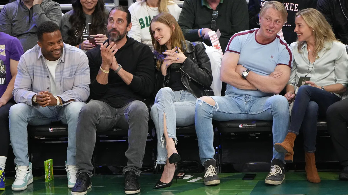 Aaron Rodgers was courtside next to Randall Cobb, Mallory Edens for the Milwauke..