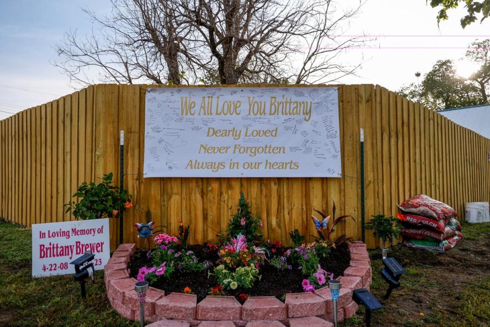 A memorial is placed at the home of Brittany Brewer in Henryetta, Okla., on Wednesday, May 3, 2023 (OKLAHOMAN)