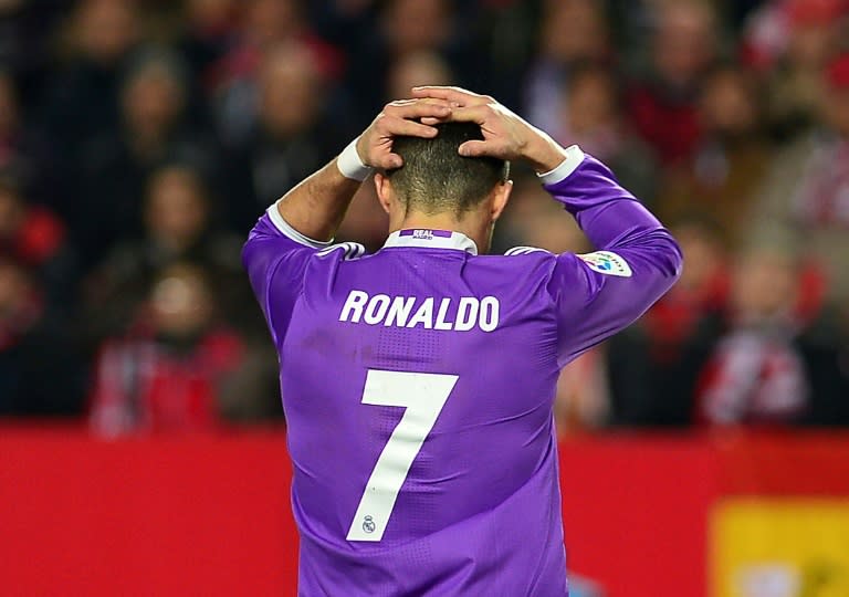 Ronaldo purple kit 