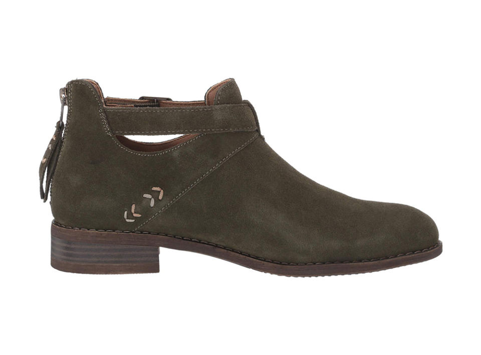 Built for comfort, you'll walk for miles in these trendy boots. (Photo: Zappos)