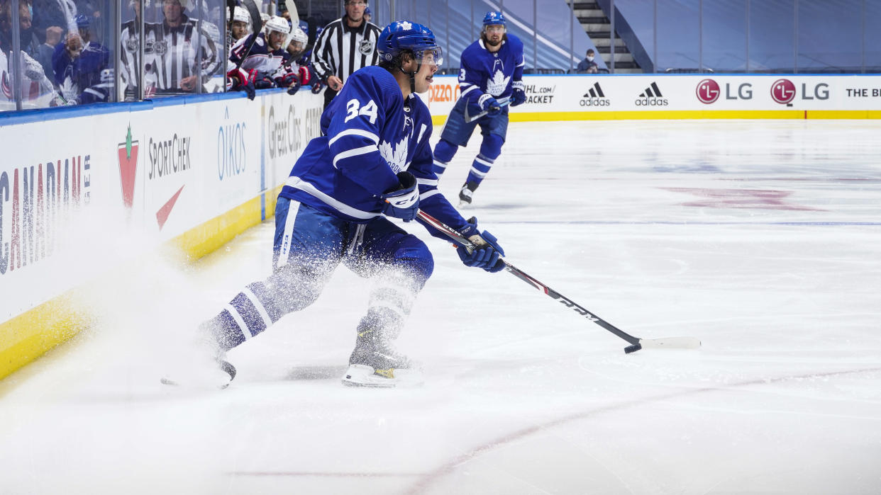 Auston Matthews took umbrage with a reporter revealing his positive test for COVID-19 in June. (Mark Blinch/NHLI via Getty Images)