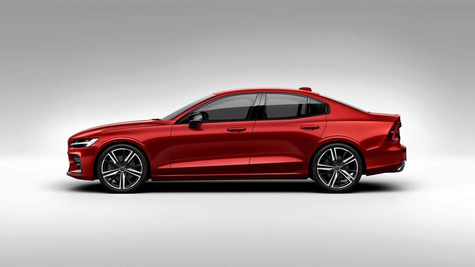 2018-volvo-s60 (4).jpg