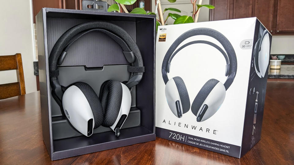 Alienware 720H Wireless Gaming Headset in box.
