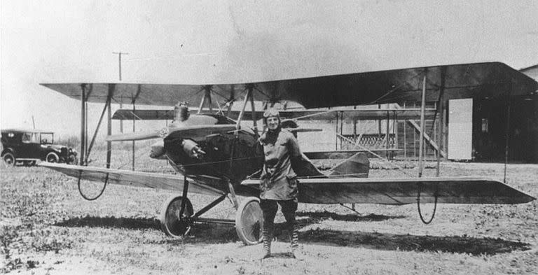 El Kinner Airster fue el primer avión de Amelia