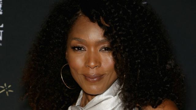 Angela Bassett Celebrates 60th Birthday with Bikini Pic!: Photo