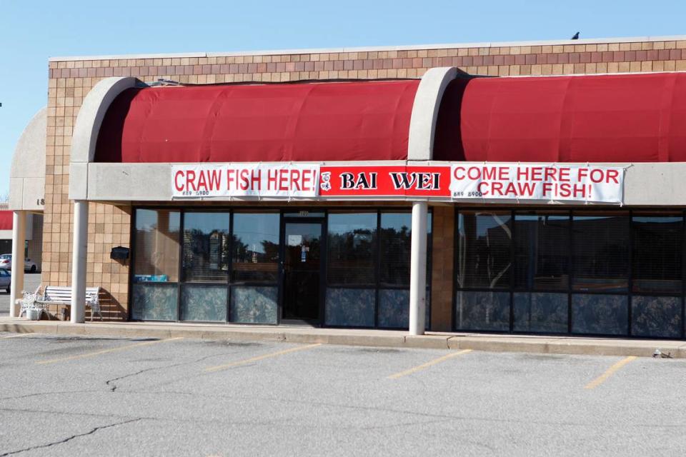 Bai Wei Asian Diner at Pawnee and South Rock Road opened in Wichita 14 years ago but recently closed. Bo Rader/The Wichita Eagle