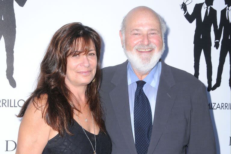 Rob Reiner, director de Cuando Harry conoció a Sally, junto a su esposa desde hace 35 años, Michele Singer