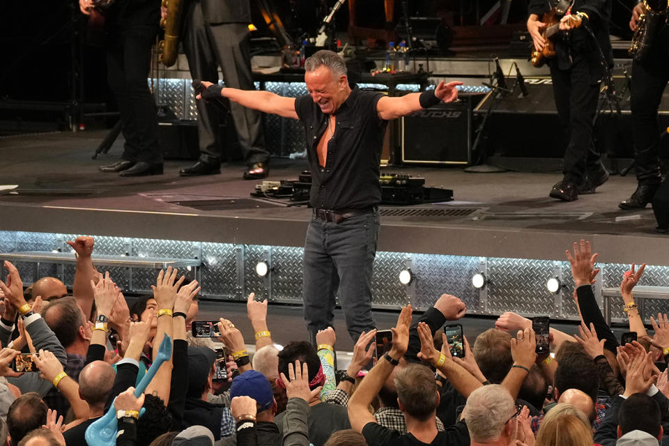 <p><a href="https://people.com/tag/bruce-springsteen/" rel="nofollow noopener" target="_blank" data-ylk="slk:Bruce Springsteen;elm:context_link;itc:0;sec:content-canvas" class="link ">Bruce Springsteen</a> enjoys the crowd at Boston's TD Garden during his performance on March 20.</p>