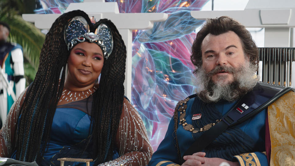 (L-R): Plazir-15 Security Detail, the Duchess of Plazir-15 (Lizzo) and Captain Bombardier (Jack Black) in Lucasfilm's THE MANDALORIAN