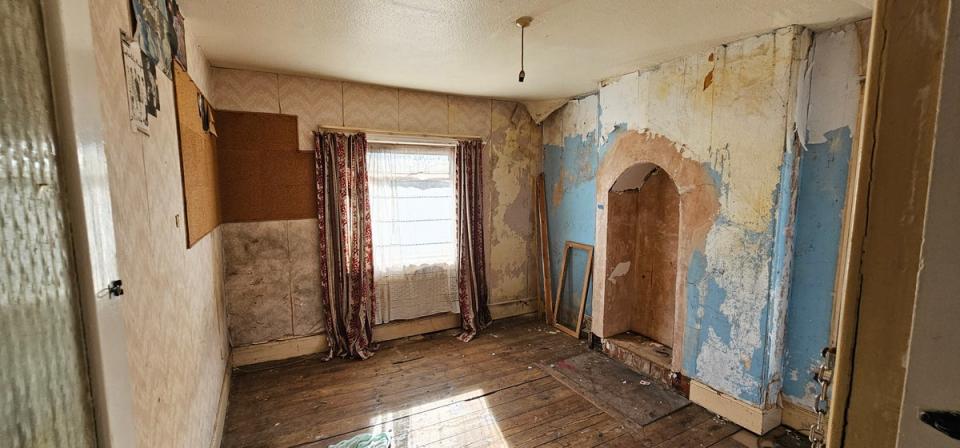 One of the property’s bedrooms (Auction House London)