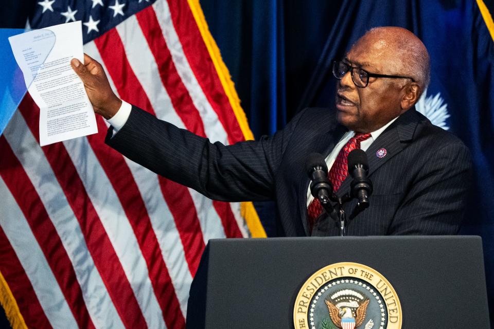 Rep. James Clyburn (D-SC) holds up a letter written by a South Carolina resident thanking President Joe Biden for his student loan forgiveness efforts during the First in the Nation Dinner and Celebration in Columbia, S.C., on Saturday, Jan 27, 2024.