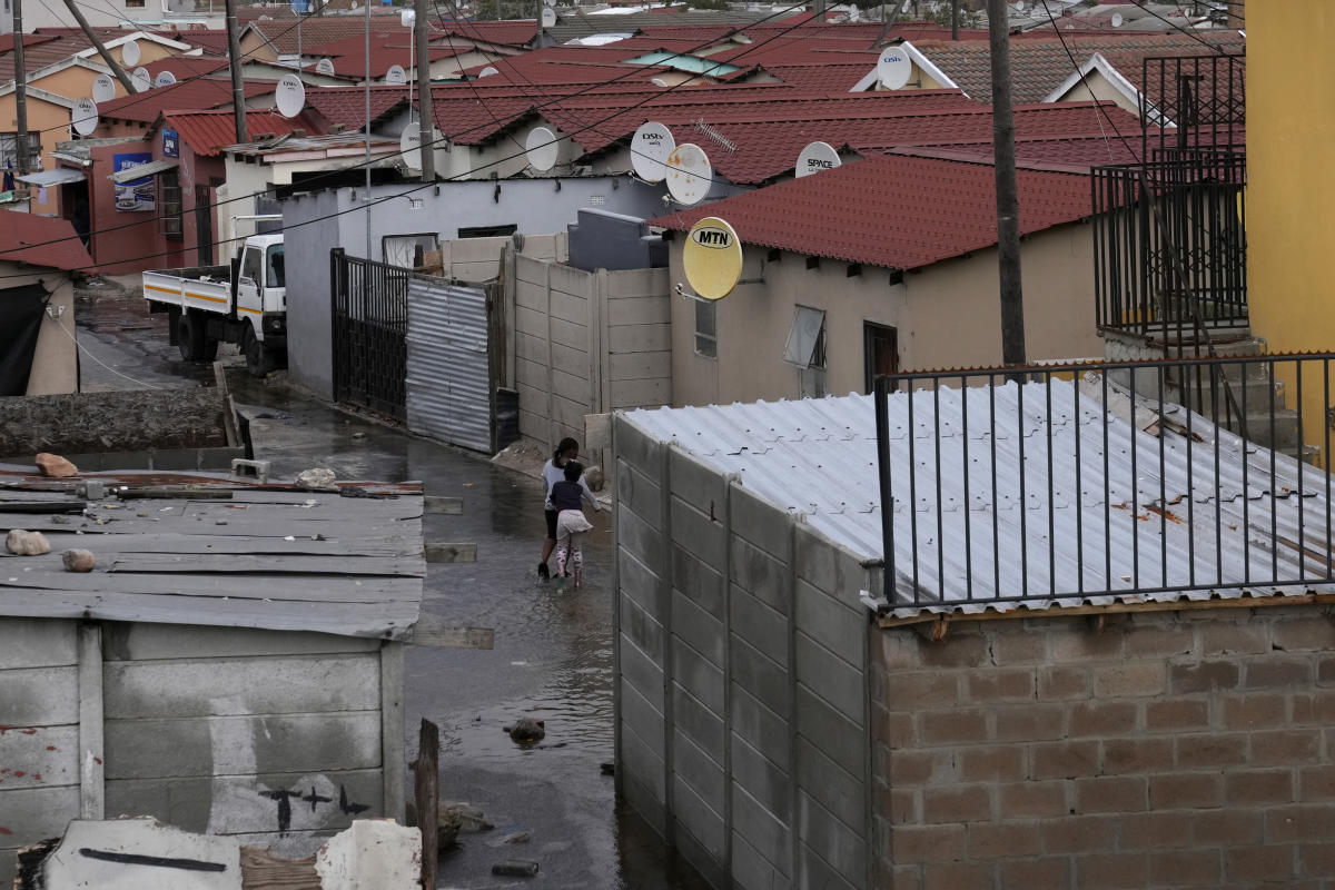 6 firefighters have died battling a bushfire in South Africa after storms batter other areas