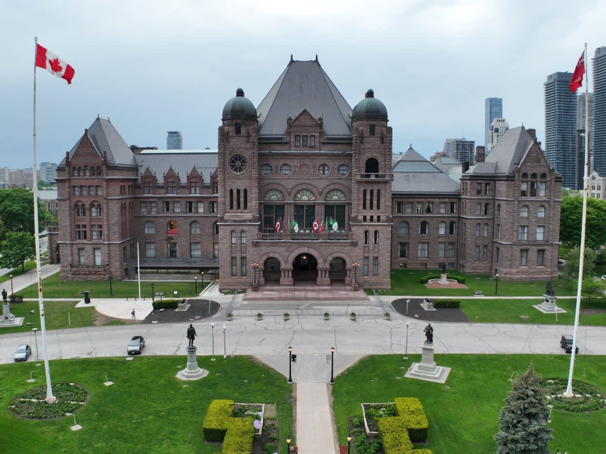  A view of the Ontario legislature in Toronto. (Yan Theoret/CBC/Radio-Canada - image credit)