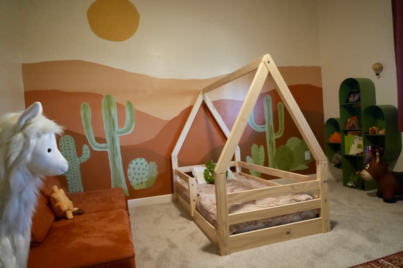 Desert themed toddler bedroom.