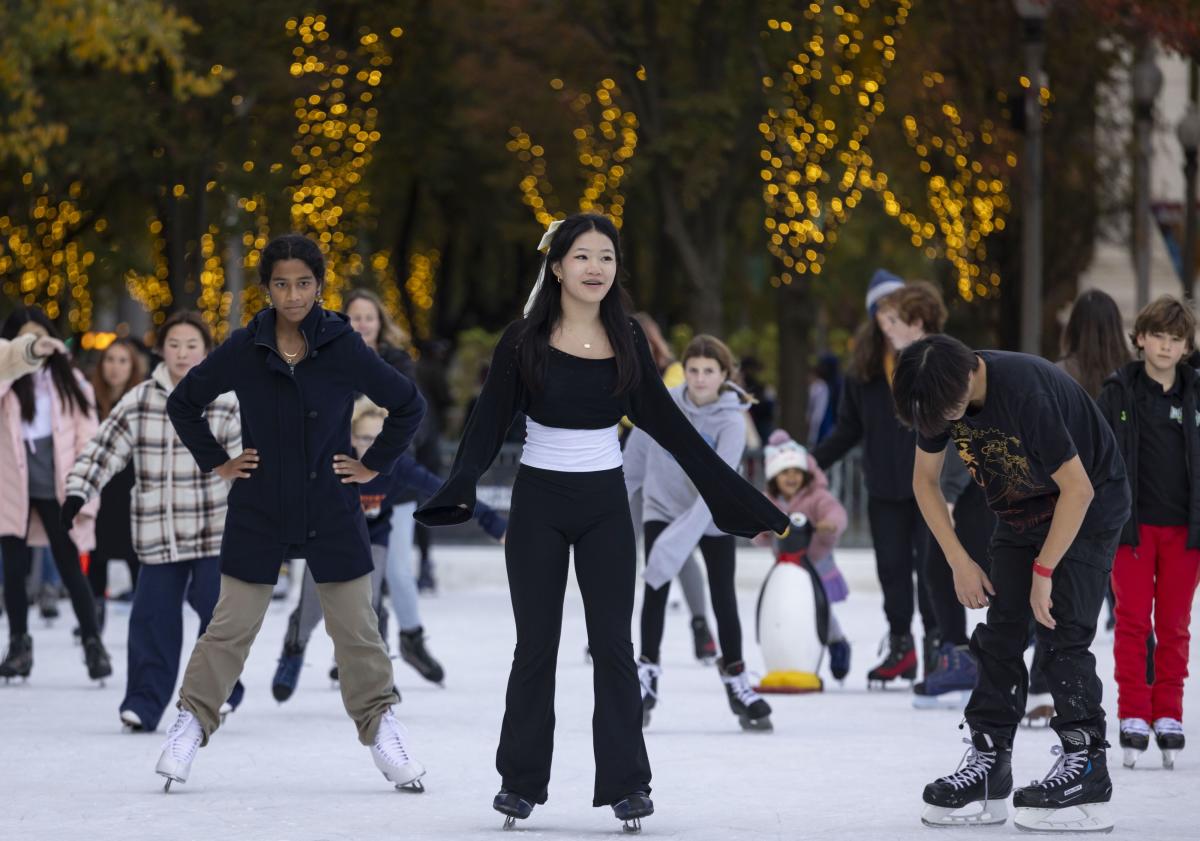 Maggie Daley ice skating ribbon opens; other neighborhood rinks to