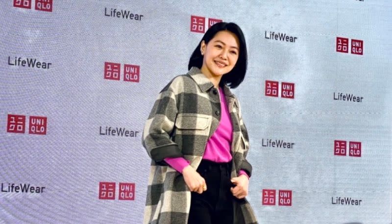 ▲擔任日本國民品牌UNIQLO全新Lifewear品牌大使的小S，透露三個女兒都比較崇拜姨媽大S。更爆料姊夫具俊曄超體貼，透露大S現在很常在床上追劇，「只要一撒嬌，歐巴就會把她公主抱到各處」。（圖／記者蕭涵云攝）