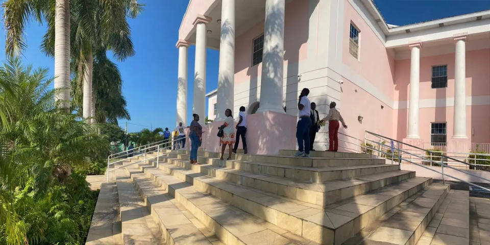 Das Gerichtsgebäude in Nassau, Bahamas, in dem FTX-Gründer Sam Bankman-Fried nach seiner Verhaftung am 13. Dezember 2022 erschien. - Copyright: Getty Images