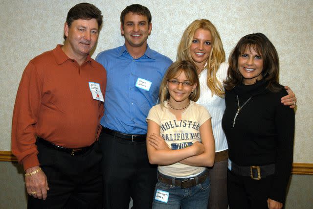 <p>Kevin Mazur/WireImage</p> Jamie Spears, Bryan Spears, Jamie-Lynn Spears, Britney Spears and Lynne Spears