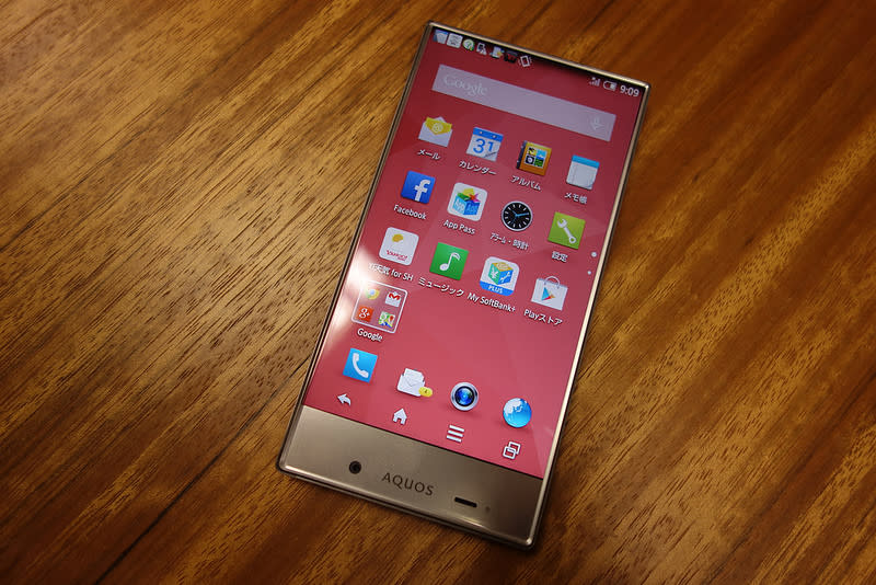 無邊框手機 Sharp AQUOS Crystal 遲來的開箱