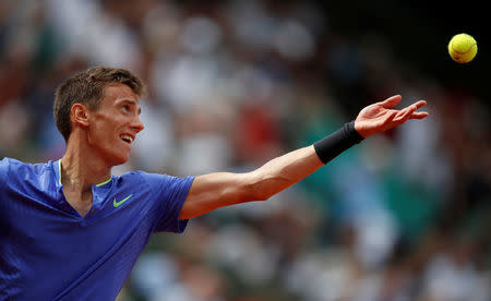 Tennis - French Open - Roland Garros, Paris, France - 30/5/17 Russia's Andrey Kuznetsov in action during his first round match against Great Britain's Andy Murray Reuters / Christian Hartmann