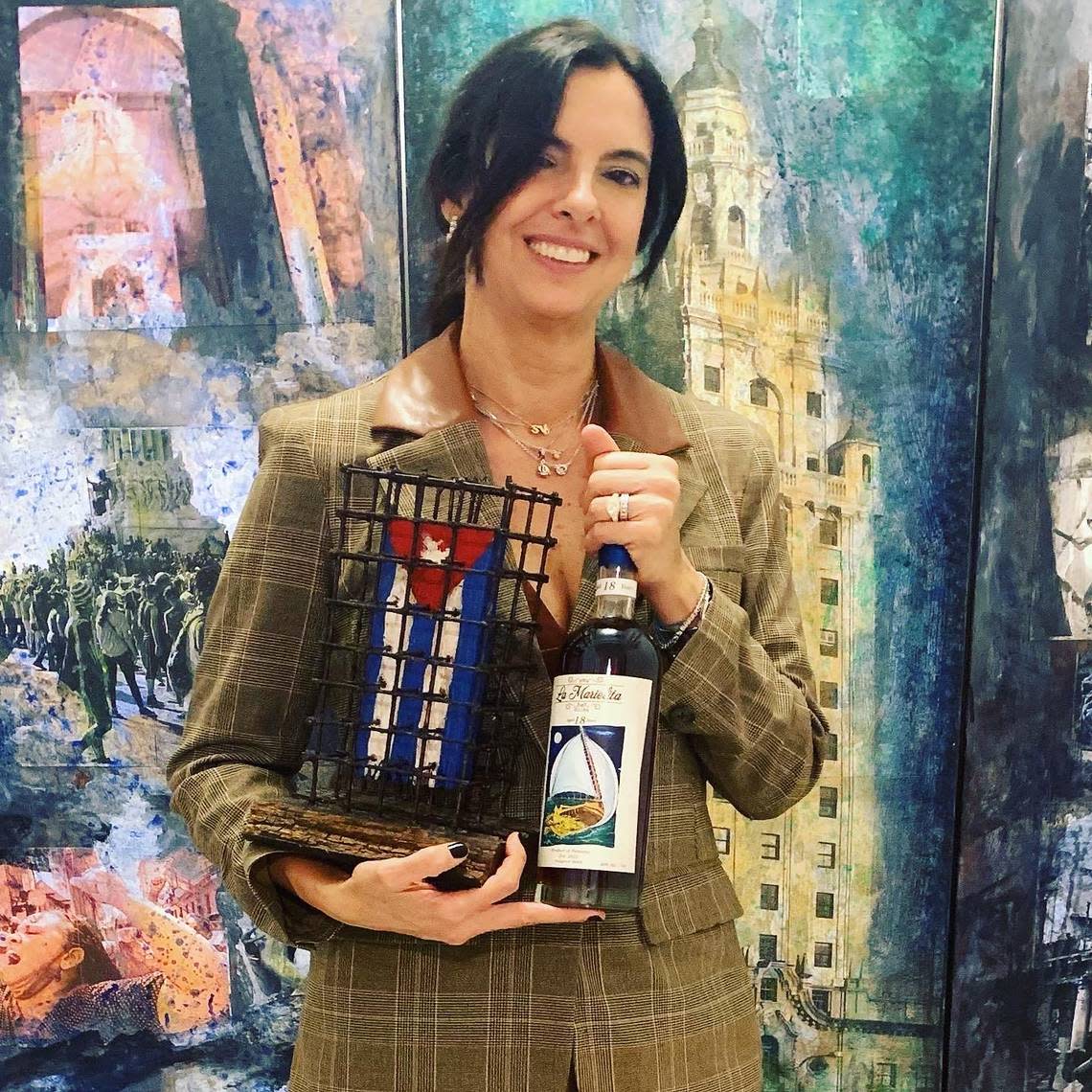 Janet Díaz Bonilla at the presentation of her rum La Marielita, inspired by her trip to the United States through the Mariel-Key West sea bridge, at the Freedom Tower in downtown Miami.