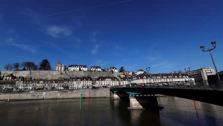 A view shows the Pont de l'Oise bridge in Pontoise in the northwestern suburbs of Paris, France Mach 14, 2018. REUTERS/Gonzalo Fuentes