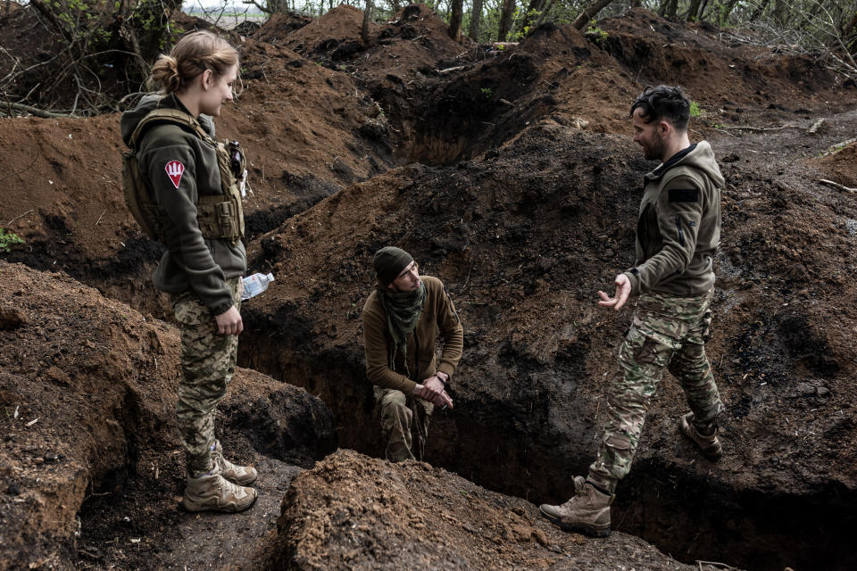 Ukrainische Soldaten in Bachmut. (Bild: Reuters)