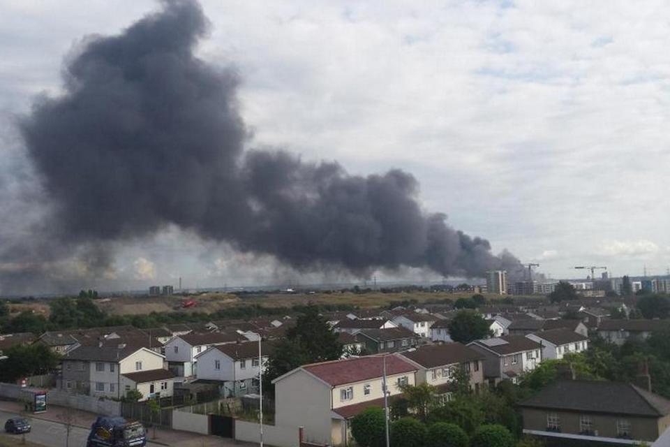 Thick smoke: around 100 tonnes of rubbish is alight in 2020. (@Martin_Hesher35)