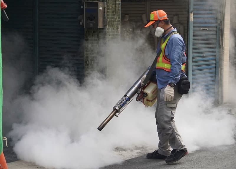 台南市歸仁區日前出現第2型登革熱個案，衛福部疾管署副署長羅一鈞3日表示，個案是否與是否與高雄市第2型病毒有關，待進一步定序確認。（中央社資料照）