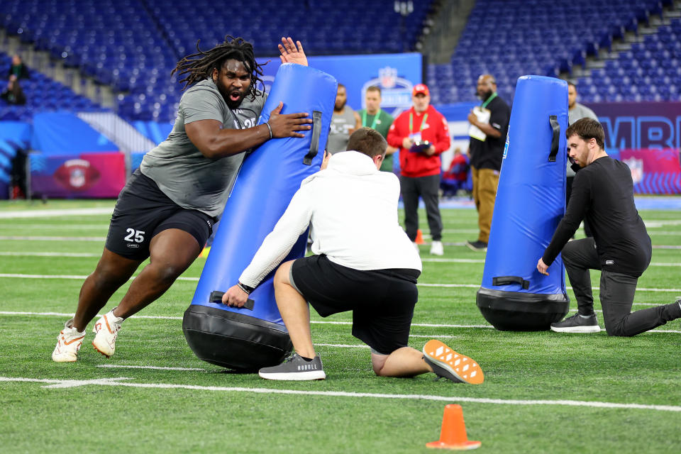 INDIANAPOLIS, INDIANA – FEBRUARY 29: T’Vondre Sweat #DL25 of Texas participates in a drill during the NFL Combine at Lucas Oil Stadium on February 29, 2024 in Indianapolis, Indiana. (Photo by Stacy Revere/Getty Images)