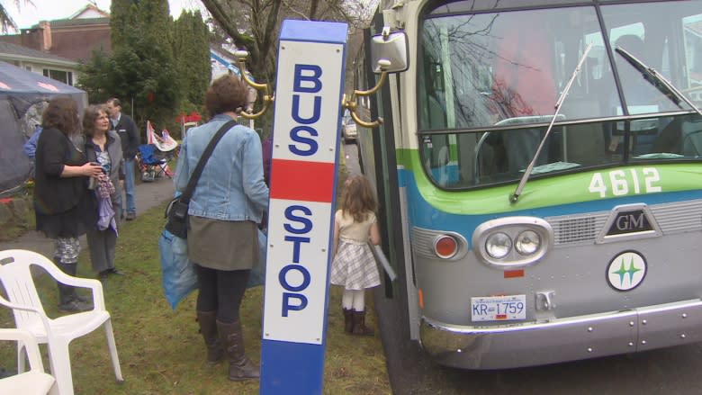 3 generations of Vancouver bus drivers toast great-grandfather's 100th in vintage bus