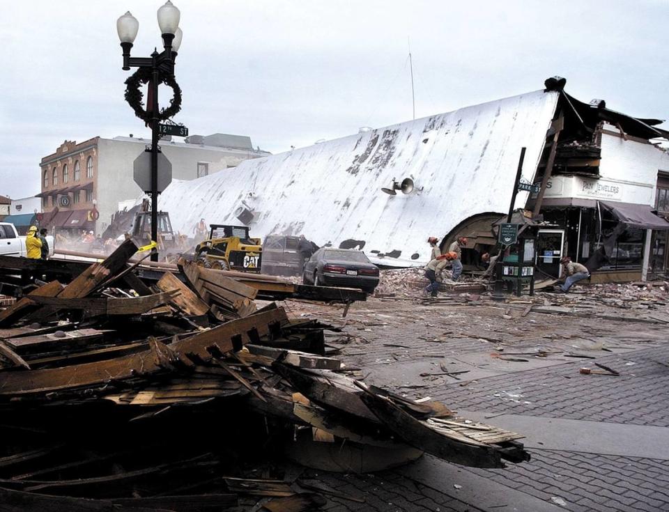 San Simeon Earthquake caused buildings to collapse in Paso Robles on Dec. 23, 2003.