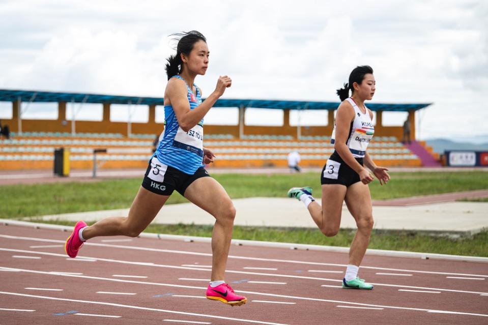 李紫桃（左）出戰女子200米晉級決賽。（圖：中國香港體育協會暨奧林匹克委員會）