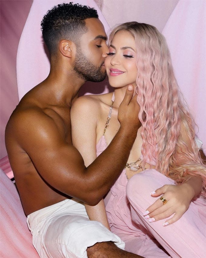 Leon Laviscount, protagonista de Emily in Paris, aparece en la última sesión de fotos de la colombiana