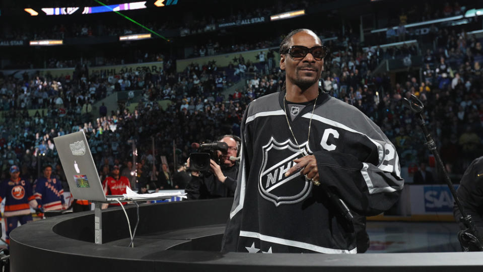 DJ/Rapper Snoop Dogg spins music as he introduces the start of the 2017 Coors Light NHL All-Star Skills Competition at Staples Center on January 28, 2017 in Los Angeles, California. 