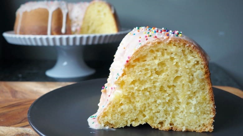 Vanilla Bundt cake with nonpareils