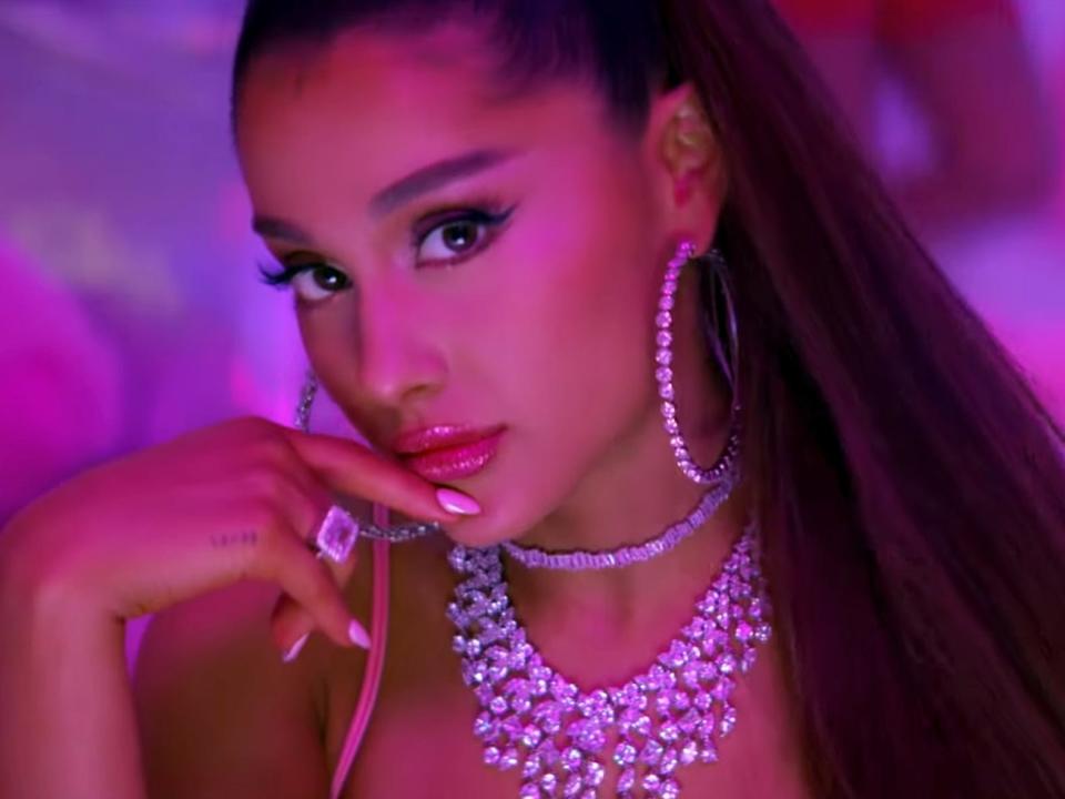 ariana grande 7 rings