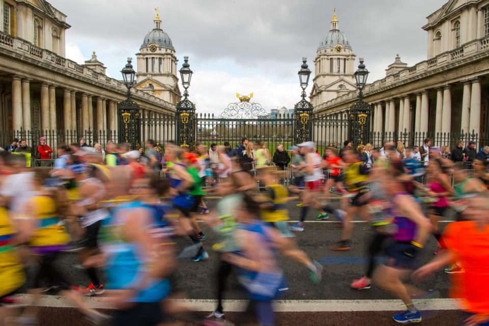 Runners pass the Old Naval College, Greenwich, during the 2016 Virgin Money London Marathon (Dominic Lipinski/PA) (PA Archive)