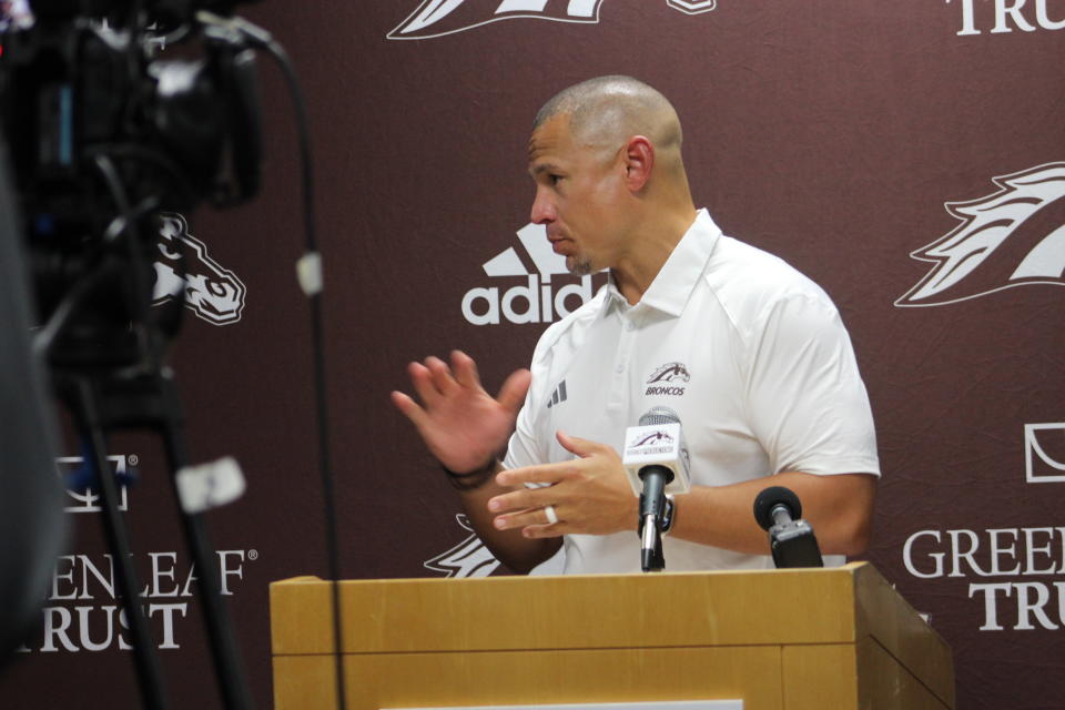 <em>WMU football coach Lance Taylor makes a point during post-game press conference. (Photo/Levi Rickert)</em>