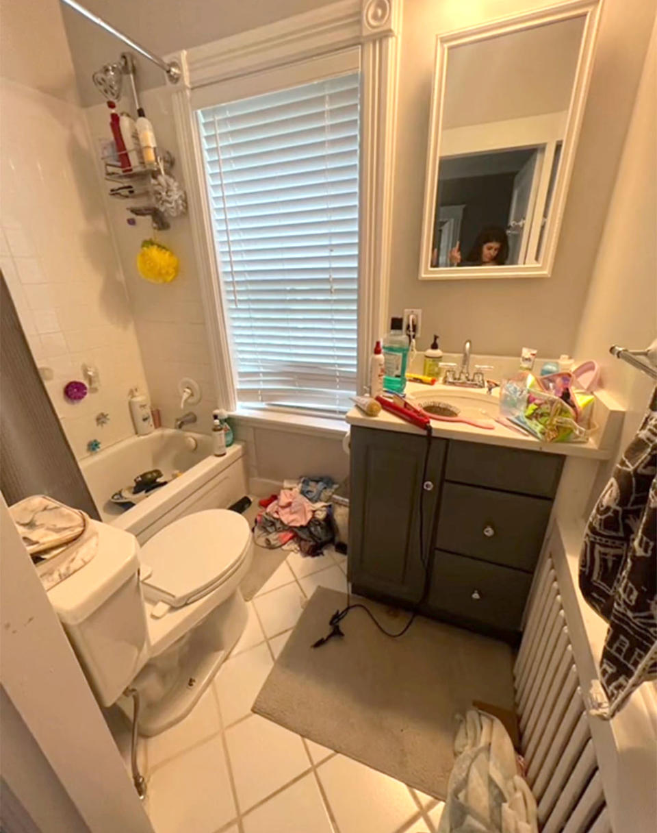 The bathroom remained untouched for two days. (@lindsaydonnelly via TikTok)