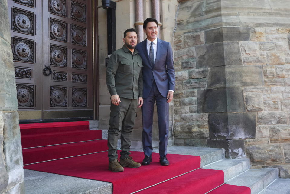 Prime Minister Justin Trudeau poses with Ukrainian President Volodymyr Zelenskyy as he arrives on Parliament Hill in Ottawa on Friday, Sept. 22, 2023. (Sean Kilpatrick /The Canadian Press via AP)