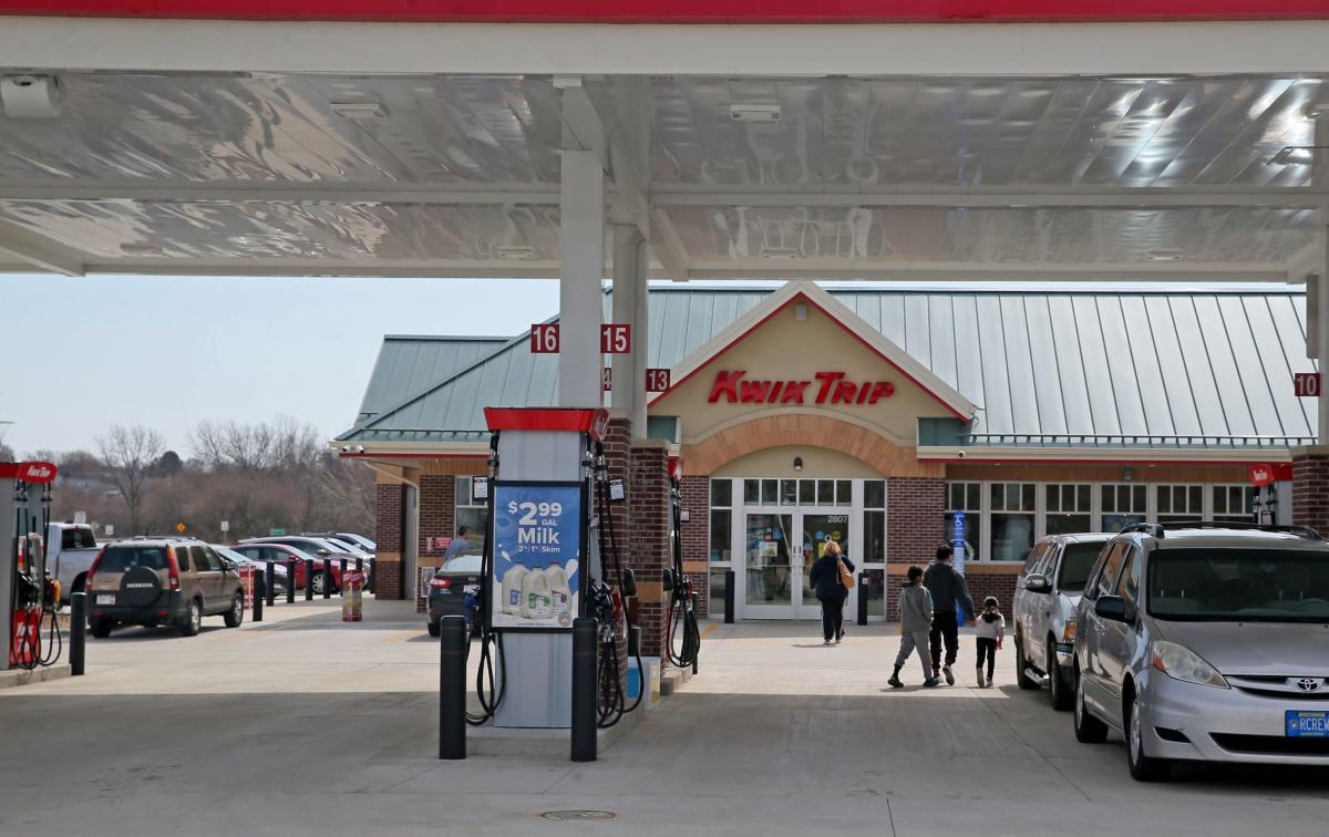 kwik trip st francis gas