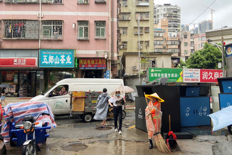 Cleaner works in Caopu, Shenzhen