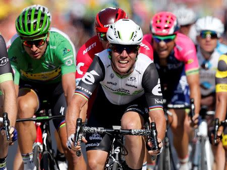 Cycling - Tour de France cycling race - The 190.5 km (118 miles) Stage 6 from Arpajon-sur-Cere to Montauban, France - 07/07/2016 - Team Dimension Data rider Mark Cavendish of Britain wins on finish line. REUTERS/Jean-Paul Pelissier
